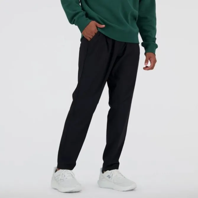 New Balance Pitkät Trikoot Ja Housut^Men's AC Tapered Pant 29" Musta