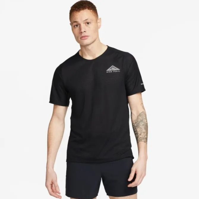 Nike T-paidat Ja Pitkähihaiset^Dri-FIT Solar Chase Short Sleeve Tee Musta
